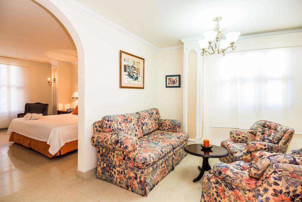 Hotel Majestic บาร์รังกีญา ภายนอก รูปภาพ