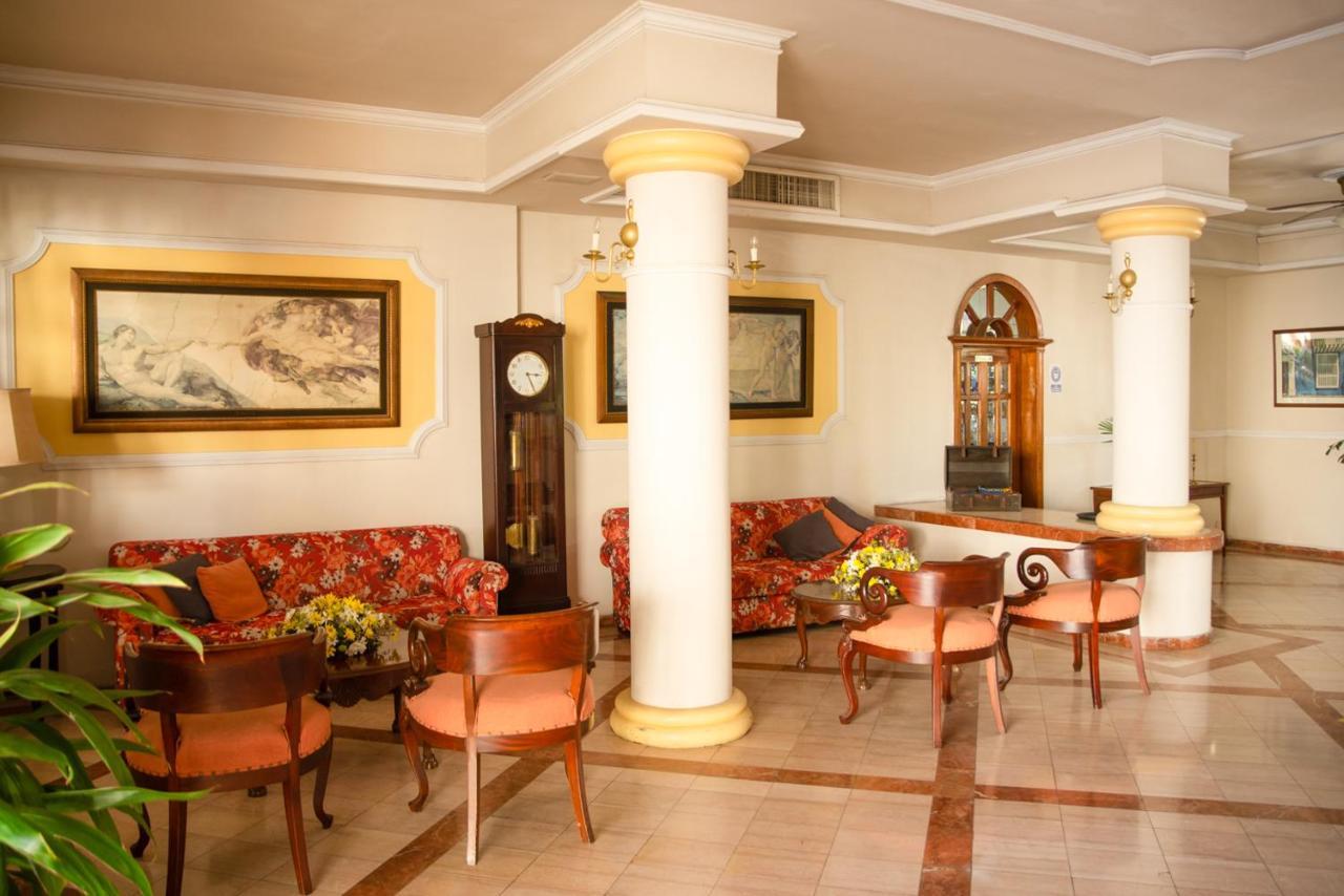Hotel Majestic บาร์รังกีญา ภายนอก รูปภาพ