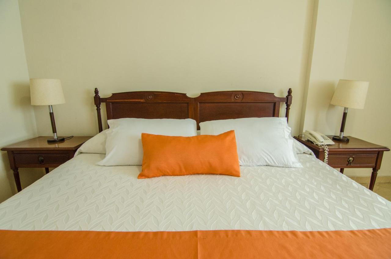 Hotel Majestic บาร์รังกีญา ภายนอก รูปภาพ