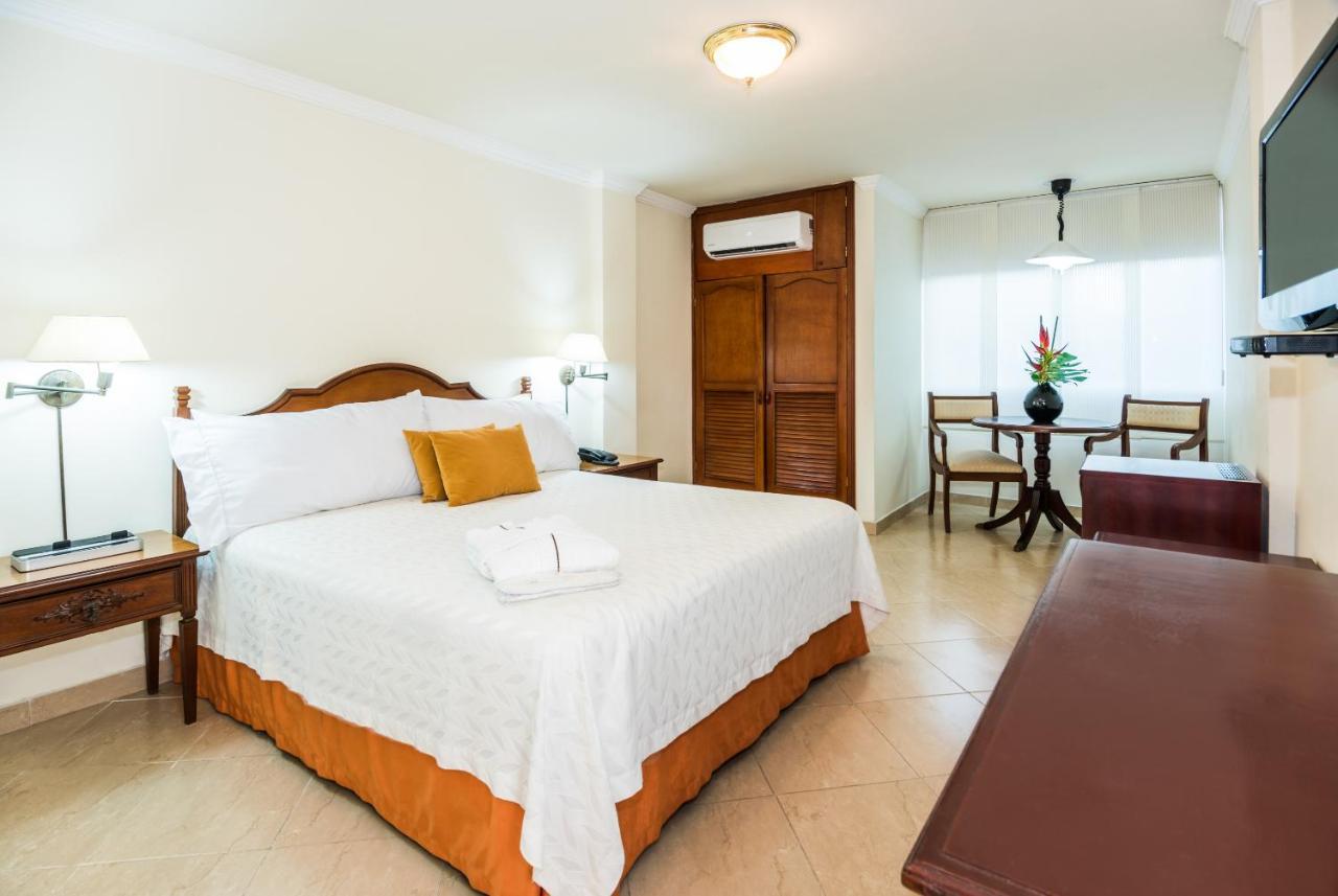 Hotel Majestic บาร์รังกีญา ภายนอก รูปภาพ