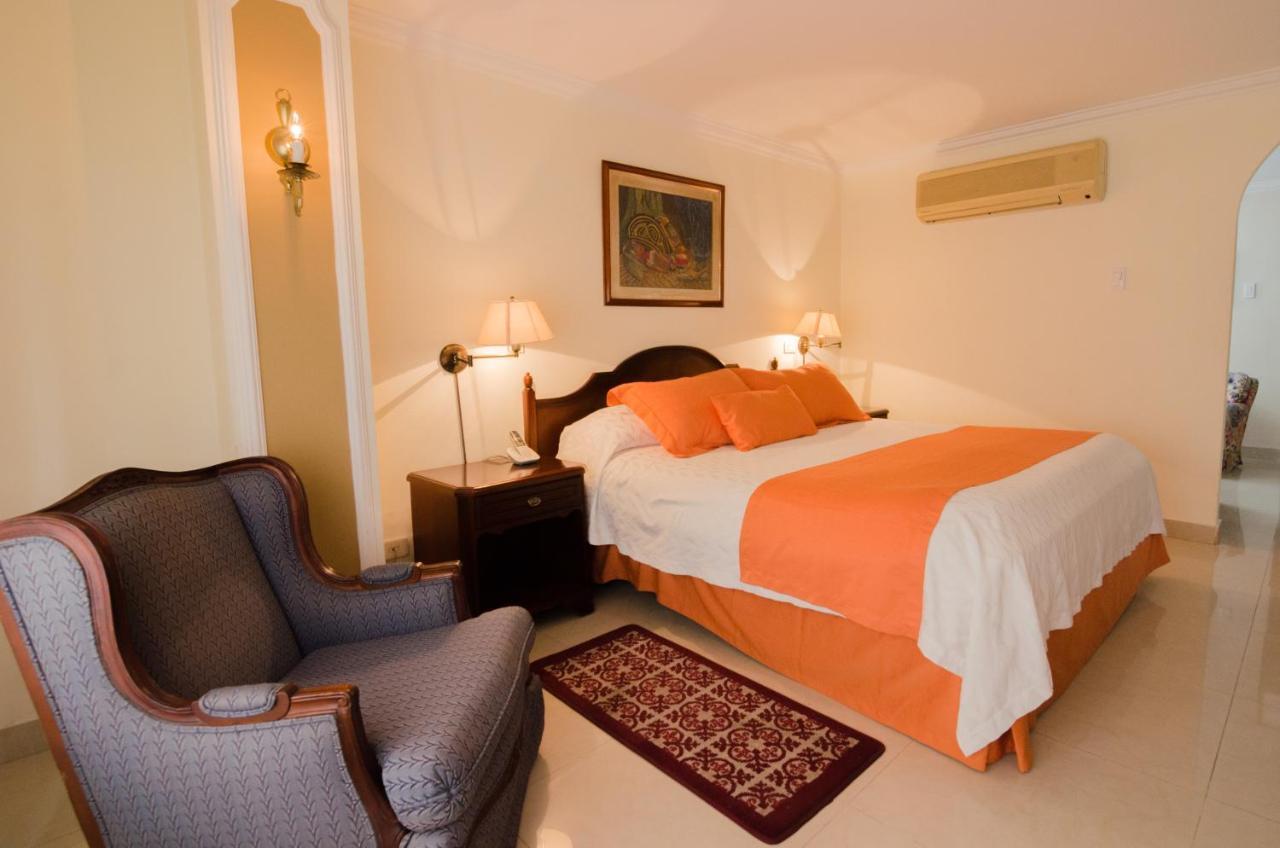 Hotel Majestic บาร์รังกีญา ภายนอก รูปภาพ