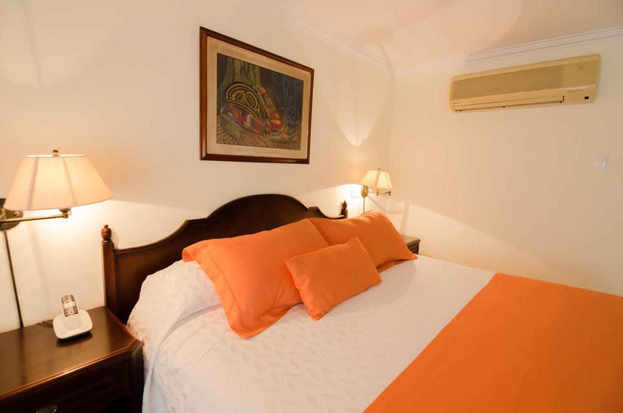 Hotel Majestic บาร์รังกีญา ภายนอก รูปภาพ