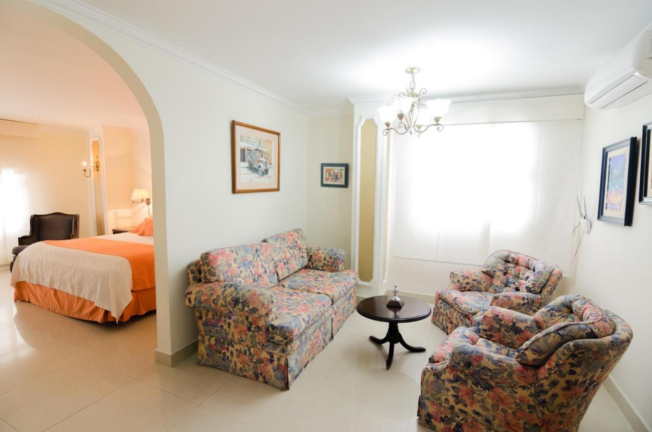 Hotel Majestic บาร์รังกีญา ภายนอก รูปภาพ