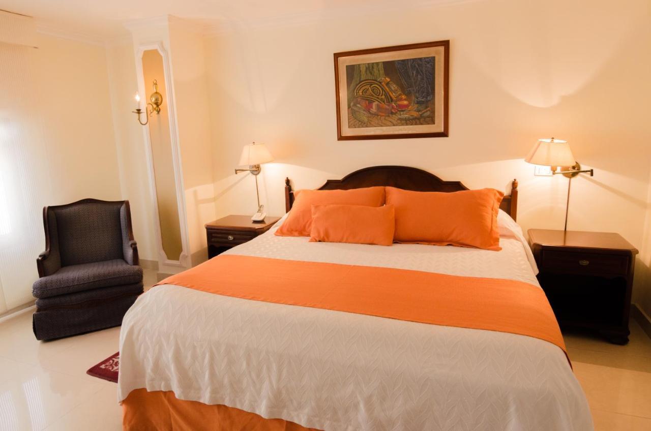 Hotel Majestic บาร์รังกีญา ภายนอก รูปภาพ