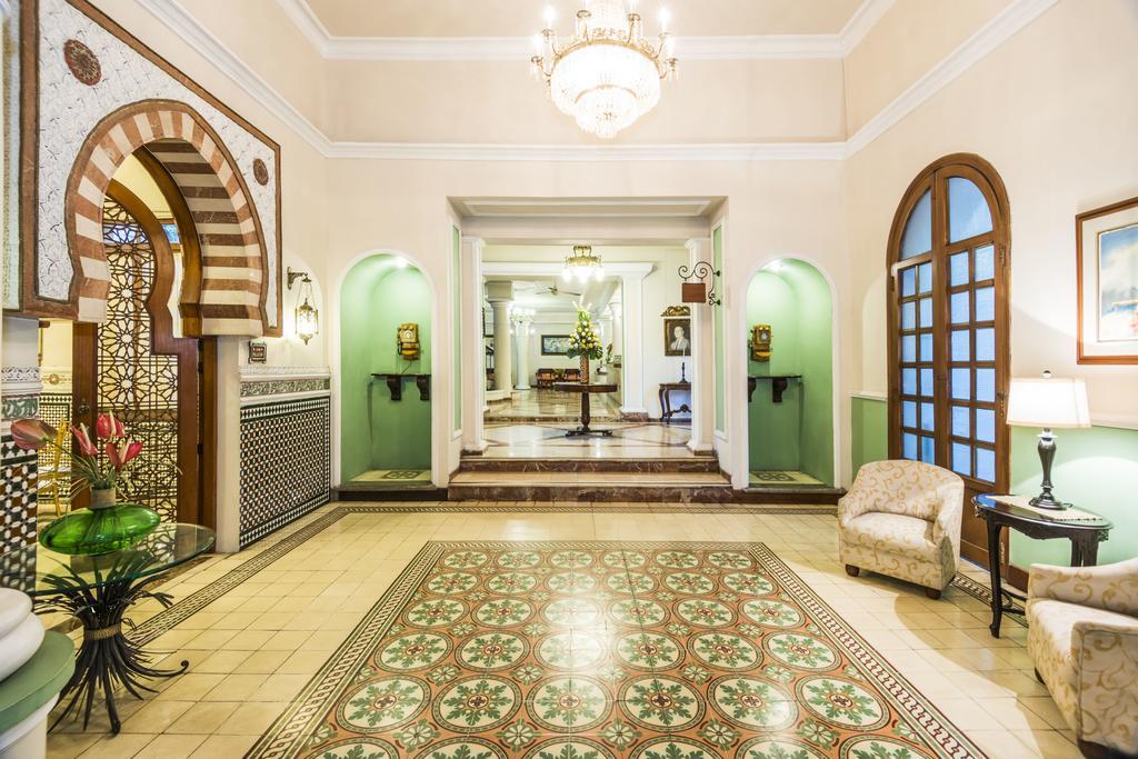 Hotel Majestic บาร์รังกีญา ภายนอก รูปภาพ