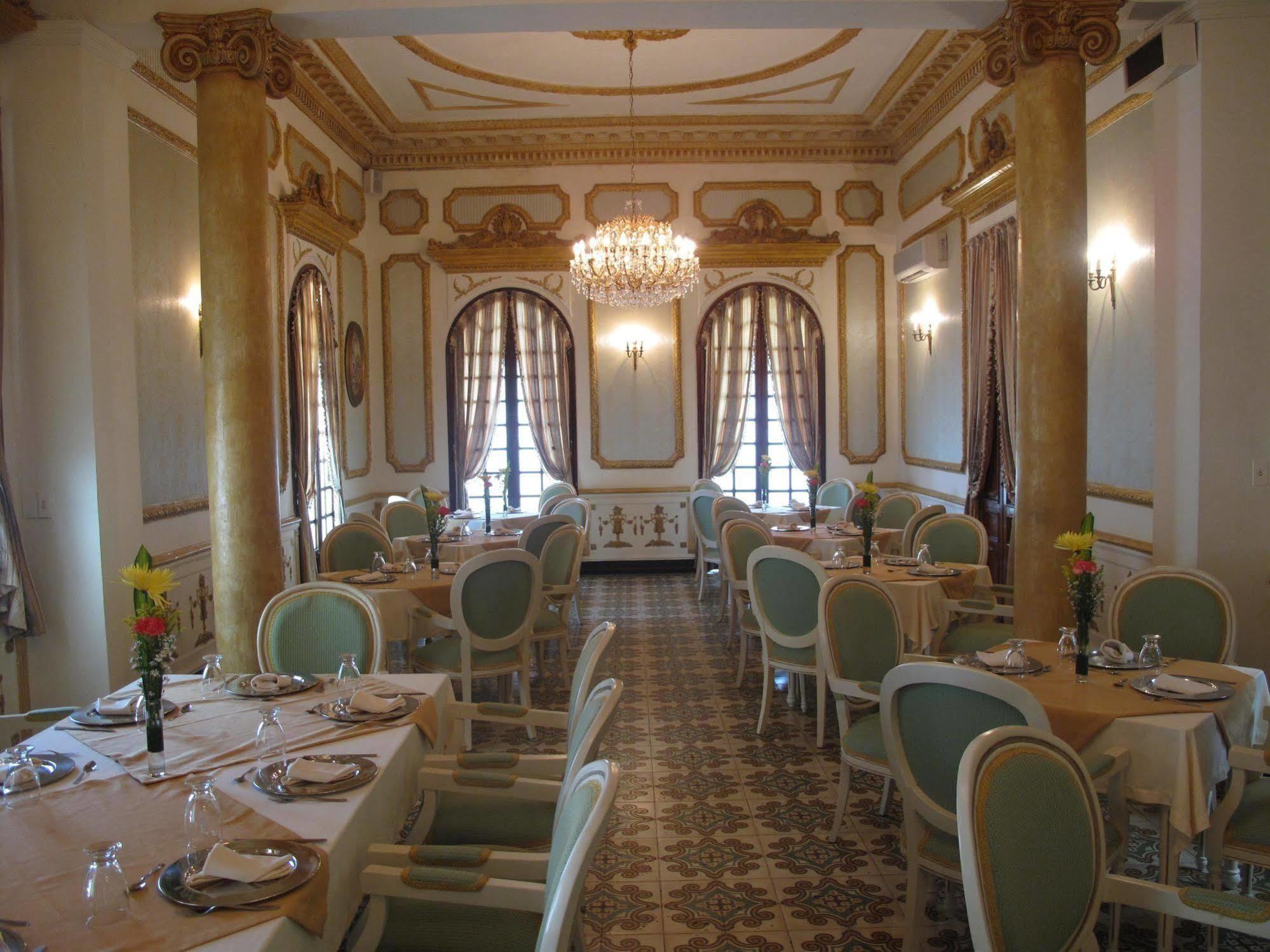 Hotel Majestic บาร์รังกีญา ภายนอก รูปภาพ